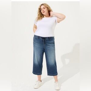 Torrid Weekend Cropped Super Soft Mid Rise Jean